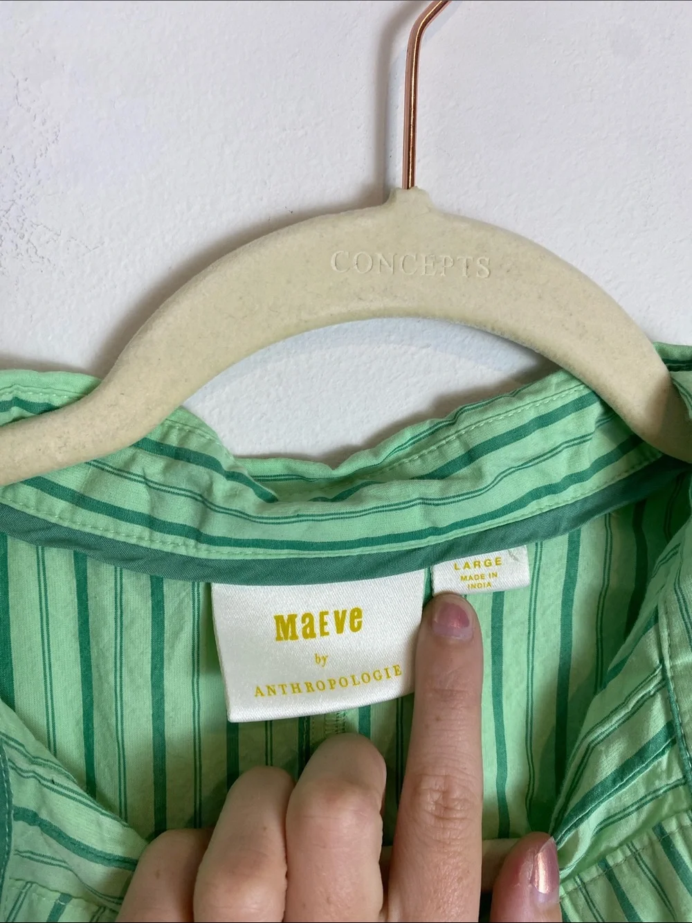 Maeve Collared Shrunken Button Down Blouse in Green Striped Size Large - Picture 4 of 7